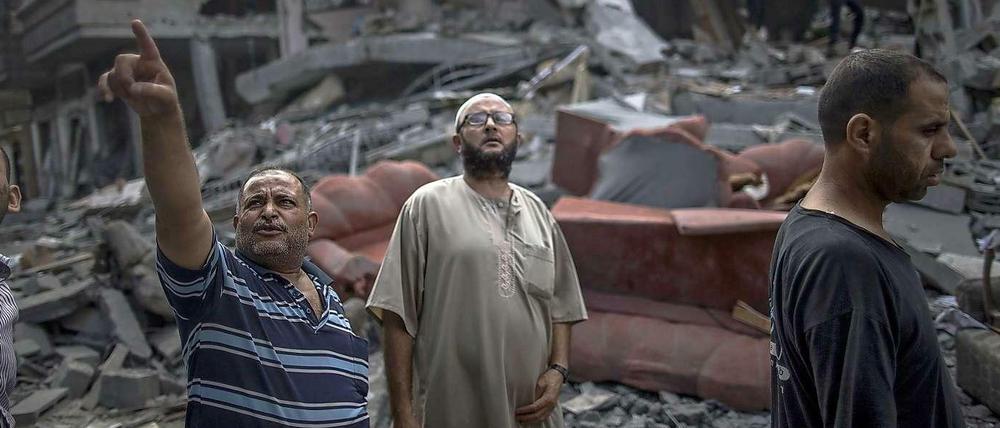In Trümmern. Immer wieder werden Wohnhäuser in Gaza getroffen. Israels Armee erklärt, die Hamas nutze die Zivilbevölkerung gezielt als Schutzschilde.