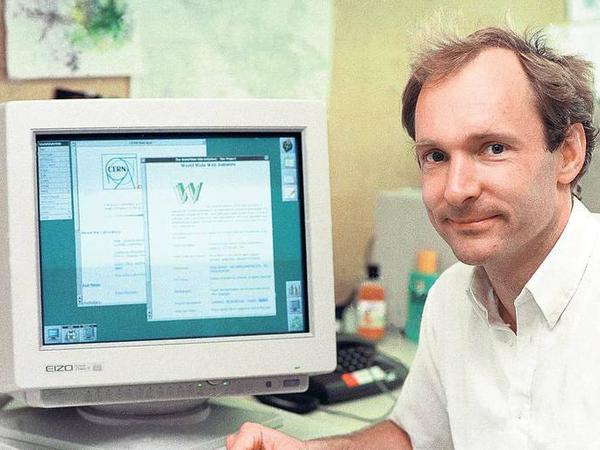 Revolutionär. Tim Berners-Lee 1994 an seinem Arbeitsplatz im CERN.