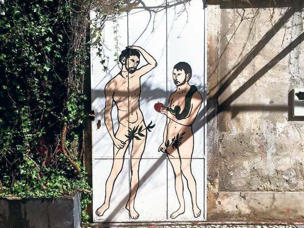 Ein Mural in der LX Factory interpretiert Adam und Eva neu. 