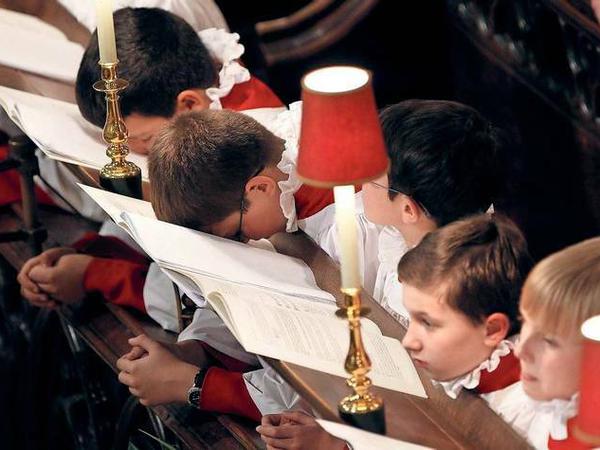 Beten gegen den Brexit. Jungs aus dem Knabenchor in der Westminster Abbey.