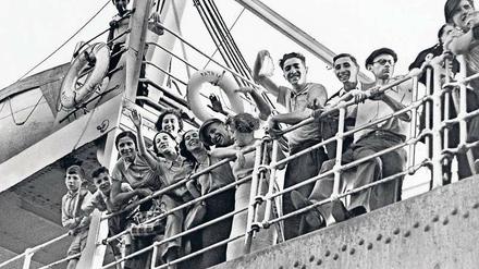 Gelobtes Land in Sicht. In den 1930er Jahren wanderten hunderttausende europäische Juden nach Palästina aus. 