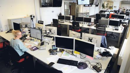 Notbesetzung. Nach einem Coronavirus-Fall im Tagesspiegel arbeitet die Redaktion im Großraumbüro mit so wenig Personal wie möglich. 