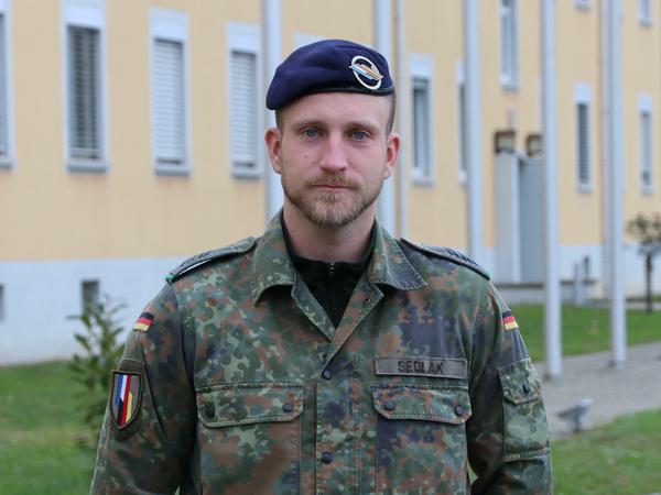 Alexander Sedlak war als Scharfschütze in Afghanistan, heute leistet er Innendienst in einer Kaserne in Müllheim.