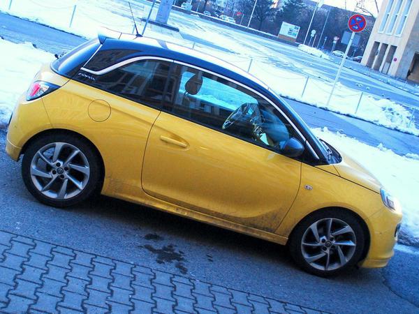 Zum Preis von knapp 15 000 Euro gibt es mit dem Opel Adam ausreichend Auto für die Stadt.