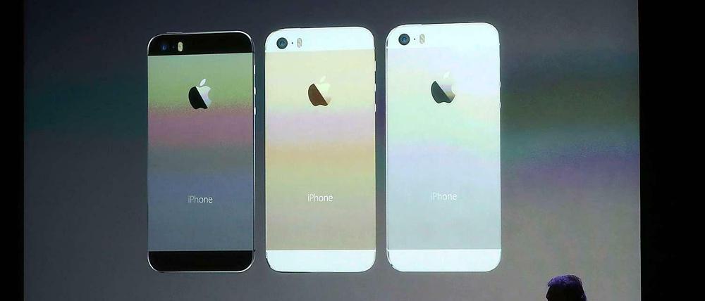 Der "Gold-Standard" bei Smartphones: In Silver, Gold und Space Grey gibt's das neue iPhone 5S.