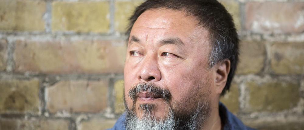 Der chinesische Künstler Ai Weiwei erhält den Medienpreis Bambi in der Kategorie «Mut». 
