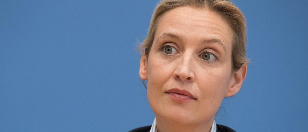 Die Spitzenkandidatin der Partei Alternative für Deutschland (AfD), Alice Weidel, muss sich die Bezeichnung "Nazi-Schlampe" gefallen lassen.