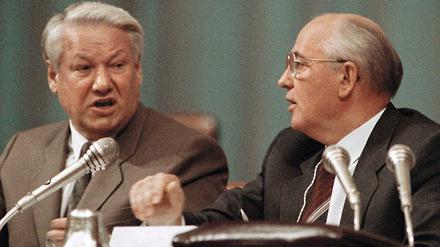 Boris Jelzin (links) ging im August 1991 als Sieger aus dem Putschversuch gegen Michail Gorbatschow hervor. 