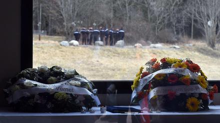 Gedenkstätte nahe dem Unglücksort für die Opfer des Flugzeugabsturzes in Frankreich