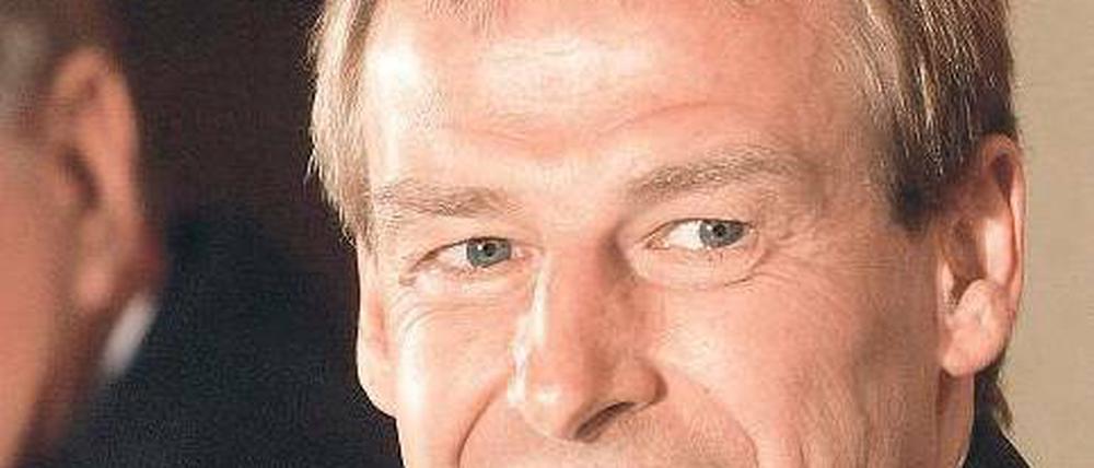 Im Kontakt mit Löw. Klinsmann wird neun WM-Spiele für RTL analysieren. Foto: ddp