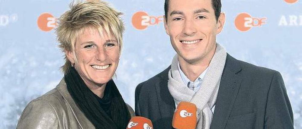 Ein Bild aus glücklichen Tagen. WM-Expertin Silke Rottenberg und ZDF-Reporter Sven Voss – sie hätten sicher auch etwas zur Frauenfußball-Bundesliga zu sagen. Foto: dpa