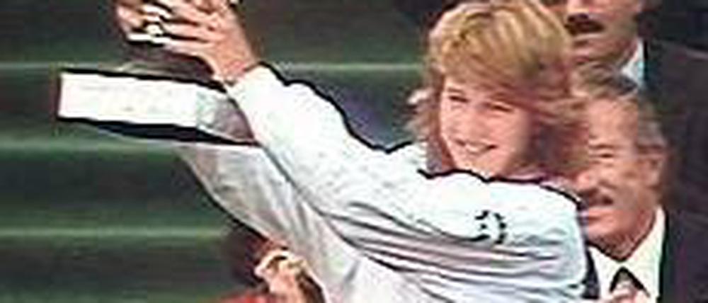 17 Jahre alt ist Steffi Graf, als sie 1987 die French Open gewinnt. Foto: SWR