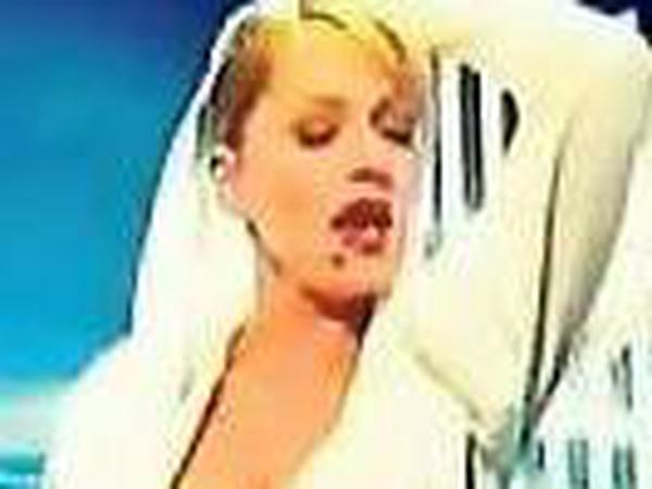 Inka Bause als Kylie Minogue