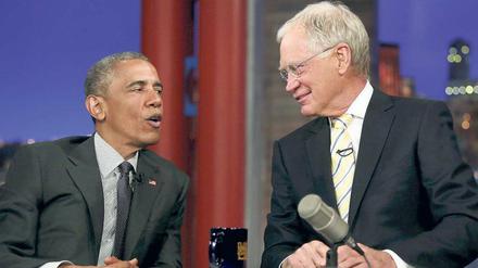 Der Thron steht rechts. Selbst US-Präsident Barack Obama (links) wirkte bei seinem Besuch in der Late-Show von David Letterman verkleinert. Foto: Reuters