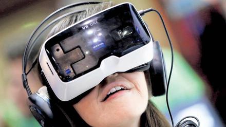 In ihrer eigenen Welt: Mit VR-Brillen können Computer- und Videospieler komplett in die Spiele eintauchen. Auch die Firma Zeiss arbeitet an dieser Technik.