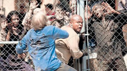 Überlebenskampf. Im Oktober startet die sechste Staffel von „Walking Dead“ bei Sky. Welchen Sog die Serie entfaltet, zeigt auch der erste Spin-off: „Fear the Walking Dead“.