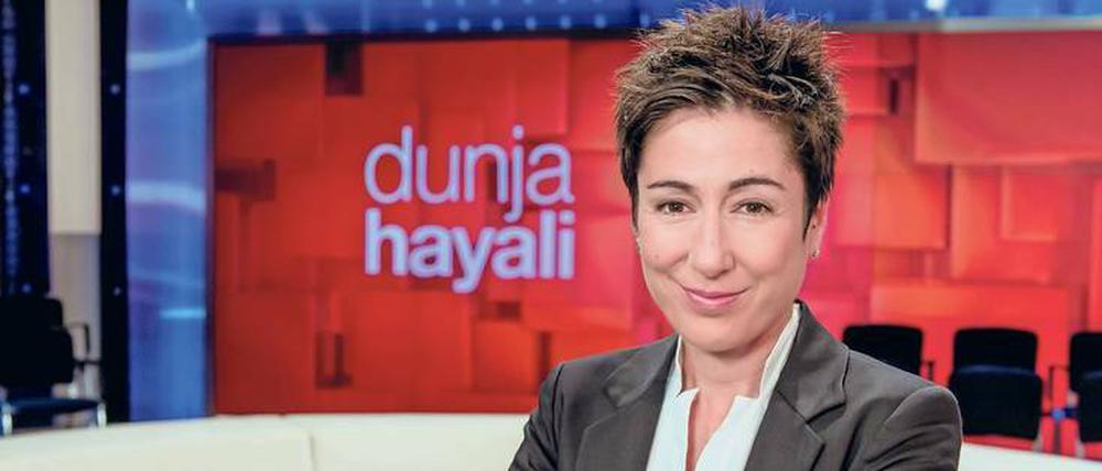 Dunja Hayali macht ihr Talkmagazin jetzt am Mittwoch. 