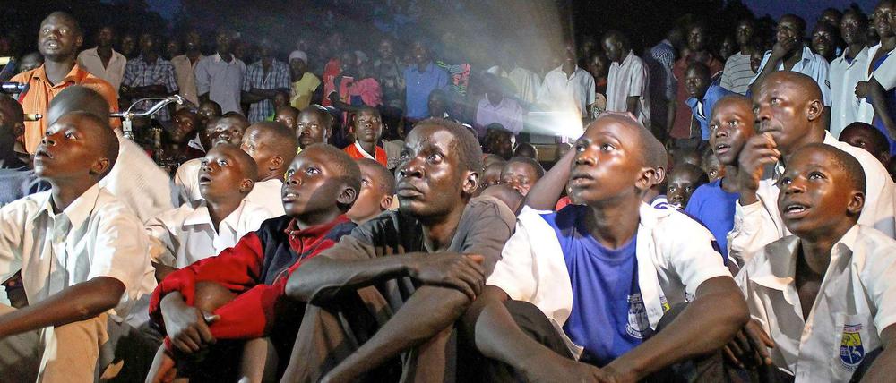 Die Vorführung von „Kony 2012“ in Uganda endete im Tumult. Hier werde nicht die Wahrheit über die Situation der Bewohner der Region gesagt, ärgerten sich die Zuschauer.