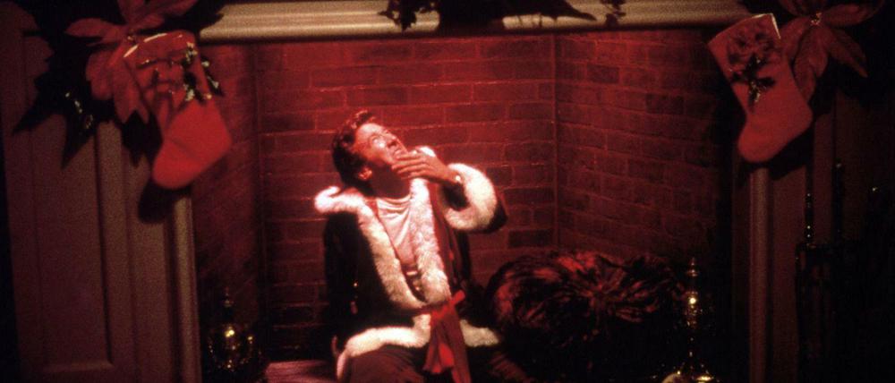 Freier Fall. Als Weihnachtsmann tut sich Werber Scott Calvin (Tim Allen) im Klassiker „Santa Clause – Eine schöne Bescherung“ zunächst schwer (Sat  1, 24. Dezember, 13 Uhr 35).