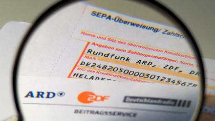 Unter der KEF-Lupe. Wie teuer dürfen ARD, ZDF und Deutschlandradio den Beitragszahler zu stehen kommen?