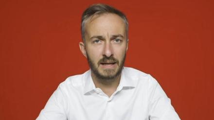 Satiriker Jan Böhmermann will in die SPD aufgenommen und dann deren Vorsitz übernehmen. Das "Neo Magazin Royale", immer am Donnerstag um 22 Uhr 15 bei ZDFNeo, dient als Kampagnenvehikel.
