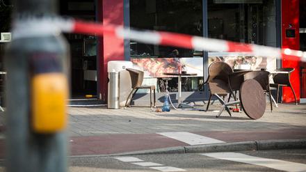 Ein 21-Jähriger tötete in Reutlingen eine Frau und verletzte zwei weitere Menschen.