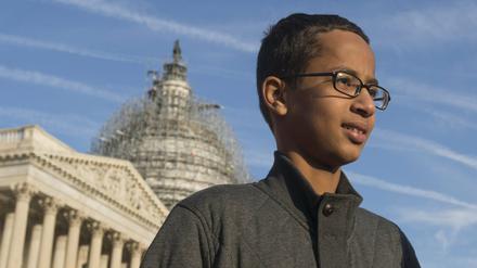 Der 14 Jahre alte Schüler Ahmed Mohamed verlangt Entschädigung, weil er fälschlicherweise in Terrorverdacht geriet.