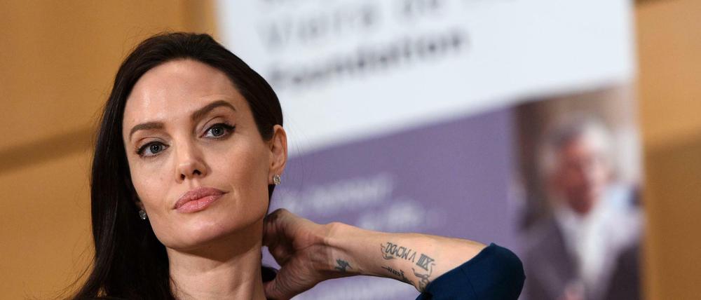 Die Schauspielerin Angelina entschied, für sie sei das Risiko zu groß, an Brustkrebs zu erkranken.
