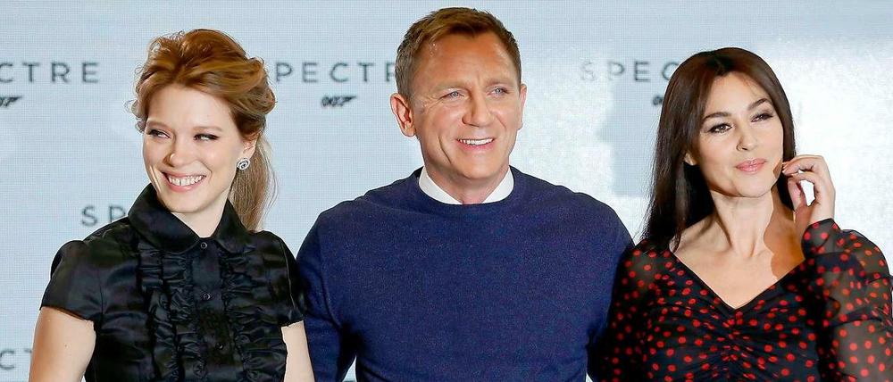 Lea Seydoux, Daniel Craig and Monica Bellucci bei der Vorstellung des neuen James Bond Films "Spectre"  in den Pinewood Studios in London.