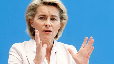 Verteidigungsministerin Ursula von der Leyen dringt weiter darauf, die Bundeswehr auch im Innern einsetzen zu können.