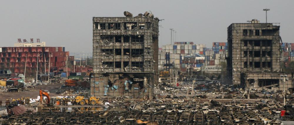 Die Ausmaße der Explosionen in der chinesischen Stadt Tianjin sind auf einem Drohnenbild am Montag zu sehen. 