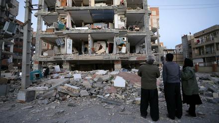 Erdbeben in Kurdengebieten zwischen Iran und Irak: Zerstörte Gebäude in Sarpol-E-Zahab, Iran