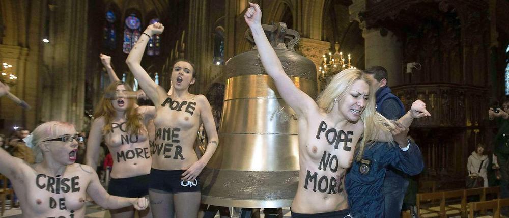 Freispruch. Femen-Aktivistinnen protestieren in Notre Dame.