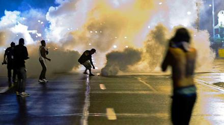 Rauchbomben in den Straßen von Ferguson