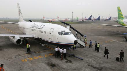 Dieses Foto von 2013 zeigt ein Trigana Air-Flugzeug auf dem Flughafen von Jakarta, Indonesia.