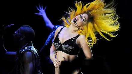 Lady Gaga soll bewusst die Charts manipuliert haben, damit ist sie nicht die Erste.
