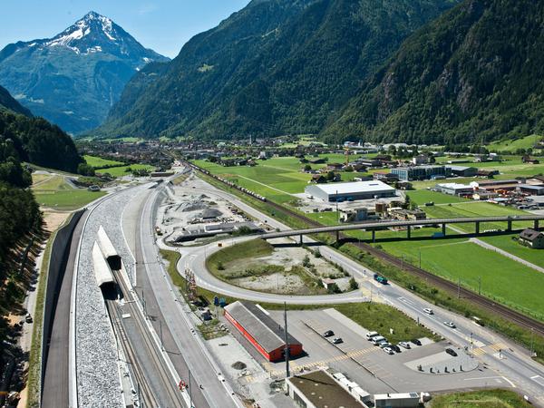 Blick auf den Gotthard-Basistunnel bei Erstfeld, aufgenommen am 03.07.2014.