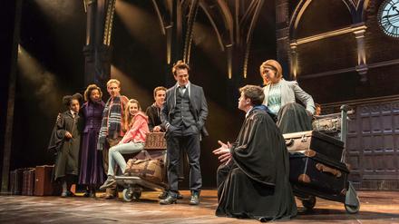 "Harry Potter und das verwunschene Kind" feierte am Samstag im Londoner Palace Theatre offiziell Premiere feiert.