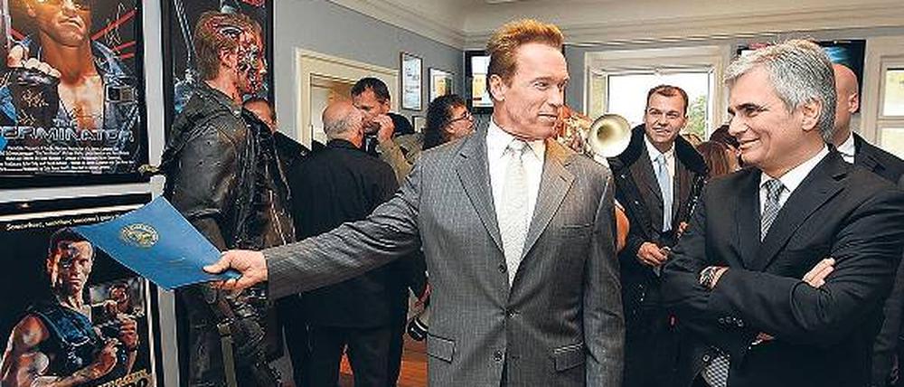 Besuch in Thal. Schwarzenegger am Freitag im Schwarzenegger-Museum. Foto: Reuters