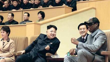 Ein Amerikaner in Pjöngjang. Nordkoreas Diktator Kim Jong Un und sein Freund Dennis Rodman.
