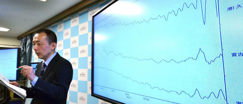 Ein Experte des meteorologischen Instituts in Tokio erläutert die Folgen des Erdbebenes.