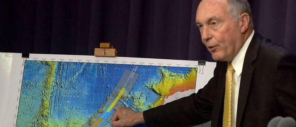 Australiens Vize-Regierungschef Warren Truss erklärt die neuen Erkenntnisse zum Verschwinden von Flug MH370.
