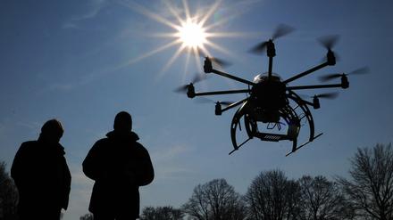 Drohnen dürfen künftig nicht mehr über Gefängnissen, Wohngebieten oder Kraftwerken fliegen.