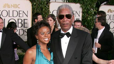 US-Schauspieler Morgan Freeman mit seiner Enkeltochter Edena Hines im Januar 2005 bei den Golden Globe Awards in Beverly Hills, Kalifornien. Die nun 33-Jährige wurde am Sonntag in New York erstochen. 