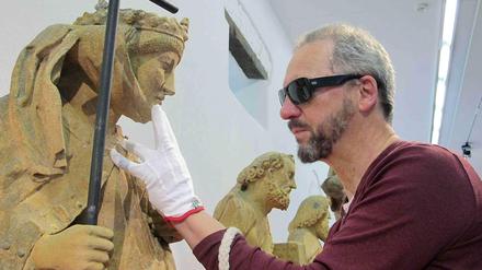Ein Museum in Trier möchte seine Sammlung für Blinde "erfahrbar" machen. 