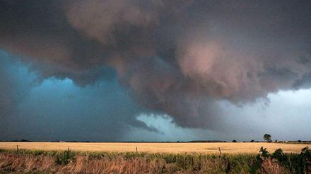 Erneut wirbelten in Oklahoma, USA Tornados.