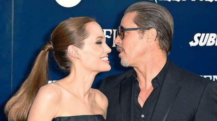 Angelina Jolie und Brad Pitt haben offenbar geheiratet.