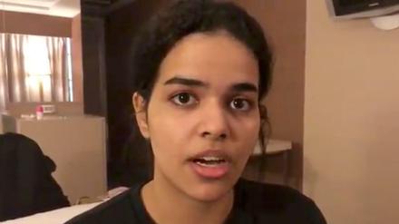 Rahaf Mohammed al-Kunun in einem Hotelzimmer am internationalen Flughafen in Bangkok. Die 18-Jährige ist inzwischen in Obhut des UNHCR.
