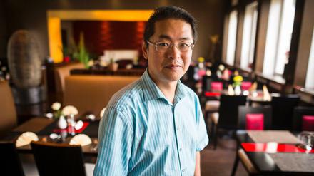 Restaurantchef Guoyu Luan in seinem Restaurant "Yuoki" in Stuttgart.