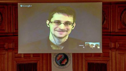 Edward Snowden wurde bei der Verleihung des Alternativen Nobelpreises in Stockholm per Video zugeschaltet.